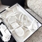 Босоножки Chanel Cruise CC Logo Leather 10610 — внешний вид