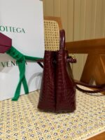 Сумка Bottega Veneta Andiamo 13426 — элементы дизайна