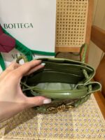 Сумка Bottega Veneta Andiamo 13429 — детали модели
