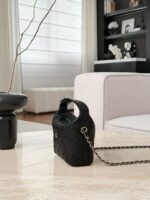 Сумка Chanel 13589 — вид с другой стороны