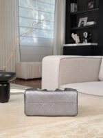 Сумка Chanel Hobo 13599 — элементы дизайна