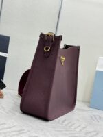 Сумка Prada Hobo 14488 — вид с другой стороны