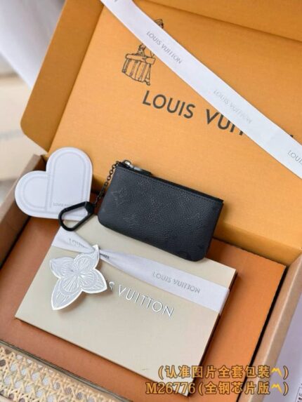Ключница Louis Vuitton 16157