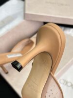 Мюли Jimmy Choo 11665 — элементы дизайна