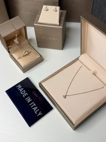 Подвеска Bulgari Diva’s Dream 15361