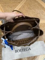 Сумка Bottega Veneta Andiamo 13396 — элементы дизайна