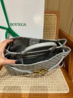 Сумка Bottega Veneta Andiamo 13436 — вид с другой стороны