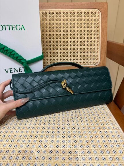 Сумка Bottega Veneta Andiamo Clutch 12063