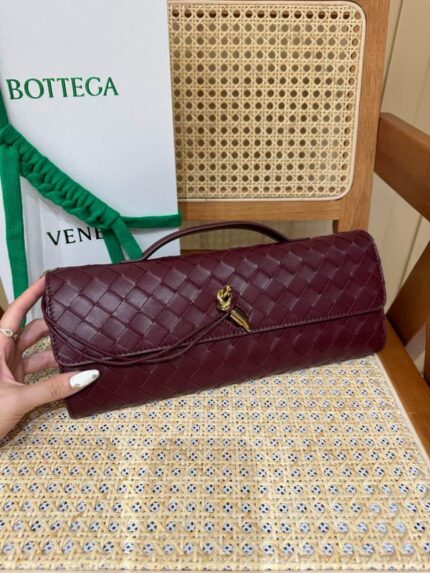 Сумка Bottega Veneta Andiamo Clutch 12065