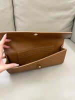 Сумка Bottega Veneta Andiamo Clutch 12068 — элементы дизайна