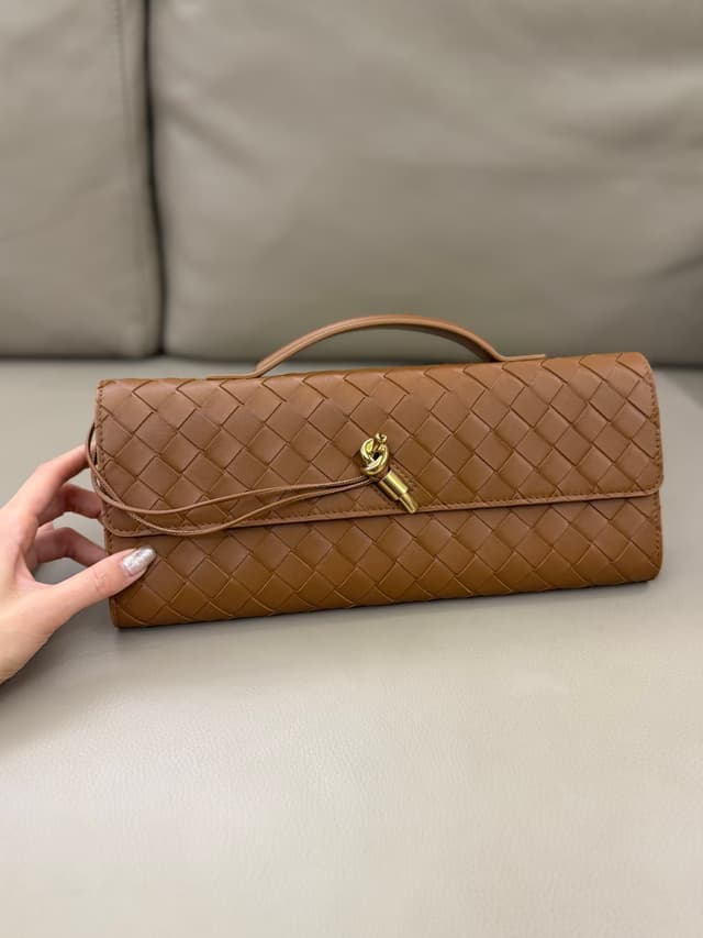 Сумка Bottega Veneta Andiamo Clutch 12068 Сумка Bottega Veneta Andiamo Clutch 12068