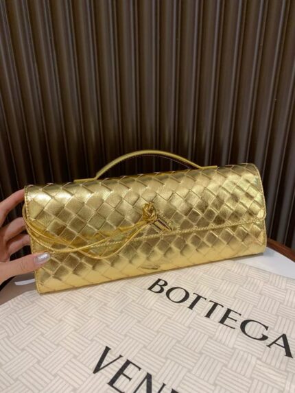Сумка Bottega Veneta Andiamo Clutch 12072