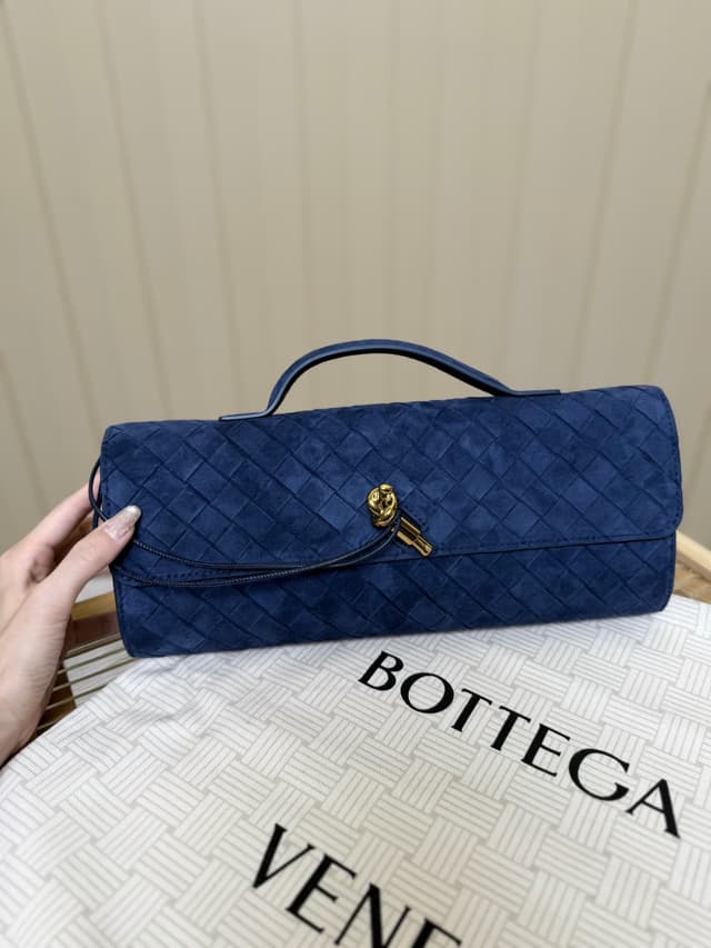 Сумка Bottega Veneta Andiamo Clutch 12077 Сумка Bottega Veneta Andiamo Clutch 12077