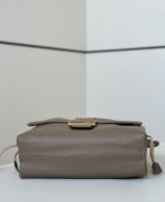 Сумка Fendi Mamma Baguette 13502 — элементы дизайна