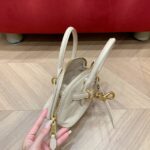 Сумка Miu Miu Aventure 12205 — вид с другой стороны